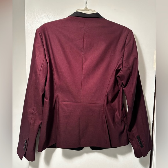 Blazer - Stretch, Wine color (more purple) with black collar, pit to pit 19.5 in - Picture 2 of 2